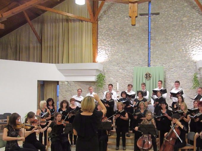A Scherzo Vegyeskarral a Szentcsalád Plébánián
